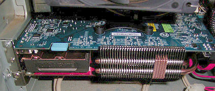 PV3(赤ボード)とGeForce9600GT(ファンレス)でスキマがない