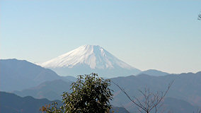 高尾山 山頂から富士山