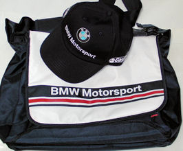BMW メッセンジャーバッグとチームキャップ