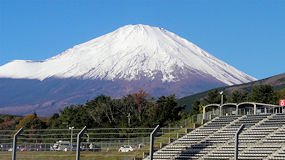 雲一つ無い富士山
