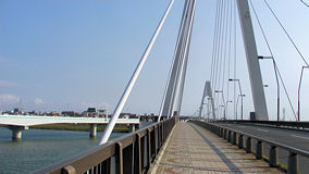 多摩川　大師橋を渡って川崎側へ