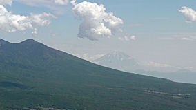 車山　八ヶ岳の隣に富士山