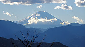高尾山　富士山　雲消えた