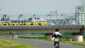 多摩川　幸せの黄色い京急