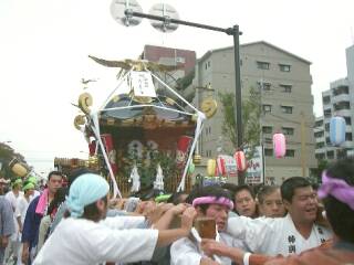 �������B�e