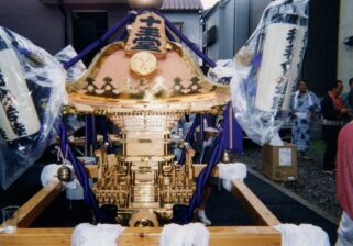 �{�������